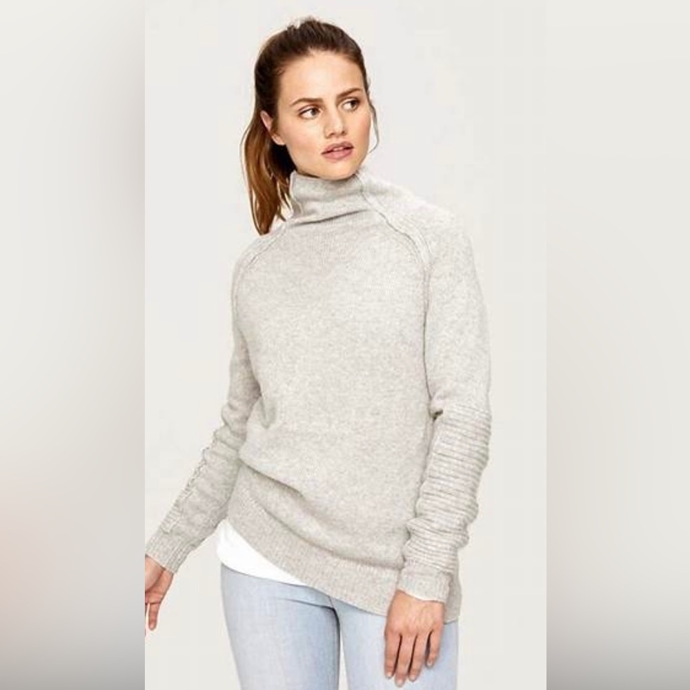 NWT - Lole Bellamy Sweater. Size: MEDIUM. Gorgeous Sweater!!!!